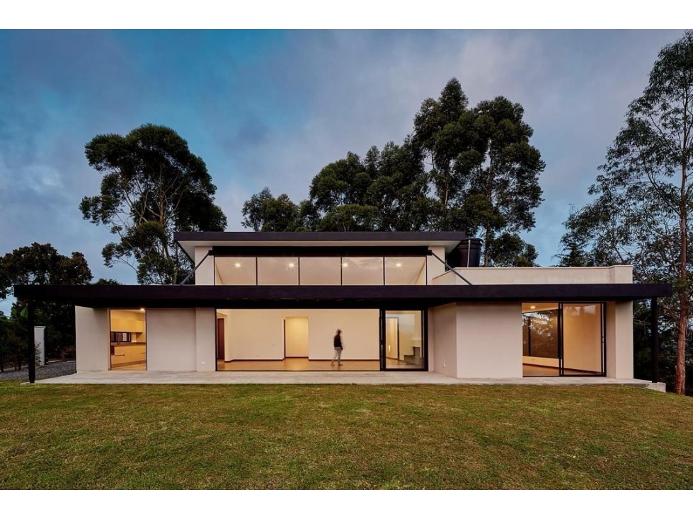 CASA FINCA DIAGONAL A LA SELVA
