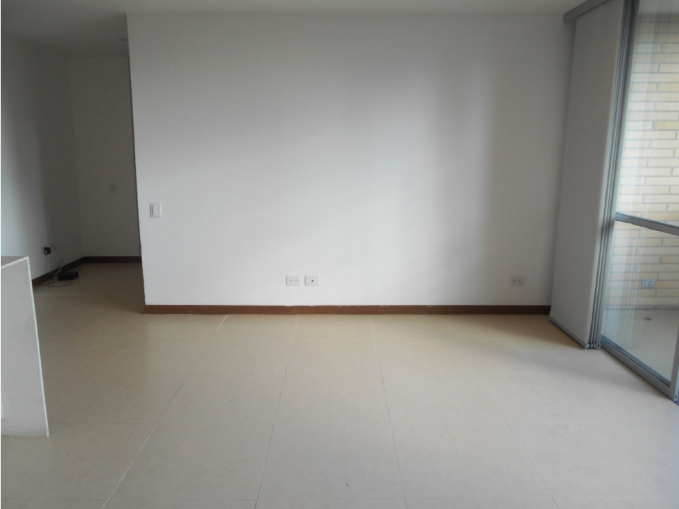 Apartamento en arriendo sector Los Gonzalez — foto 2