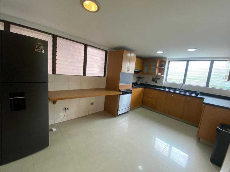 Arriendo Apartamento en el Poblado Sector las Lomas — foto 3