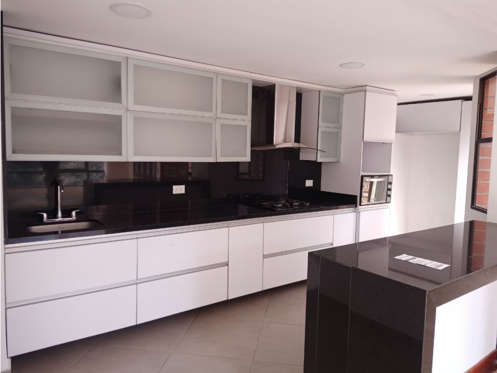 Apartamento en arriendo sector los balsos — foto 2