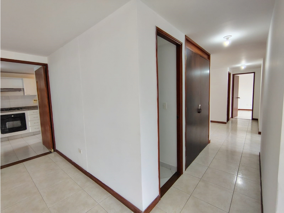 Apartamento en arriendo sector Los Gonzalez — foto 5