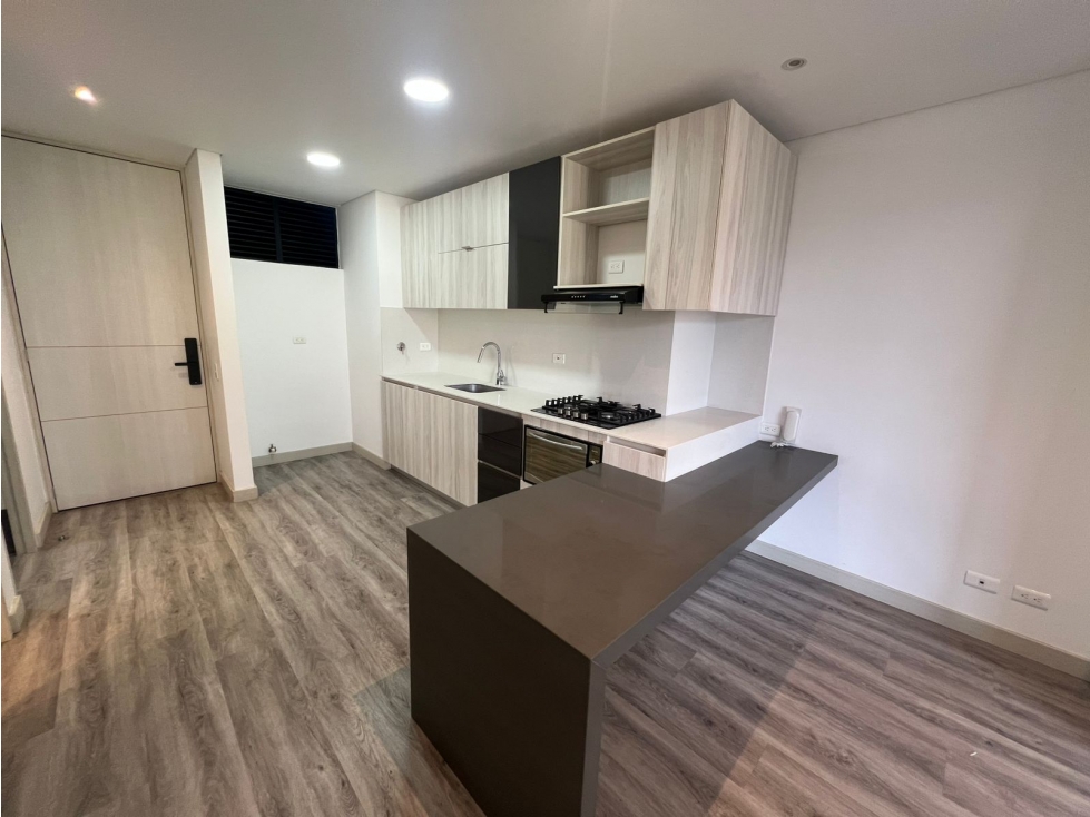 Apartaestudio en Arriendo Loma Los Gonzalez Medellin — foto 3