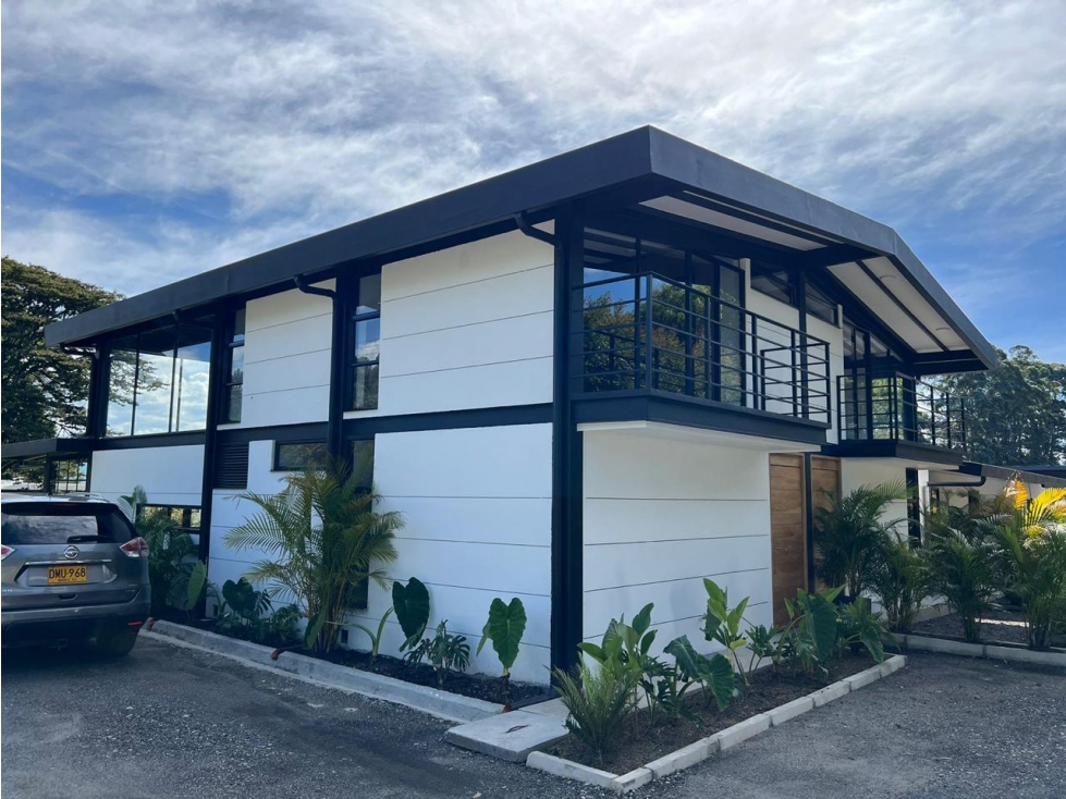 Casa campestre en arriendo en Rionegro vía Marinilla