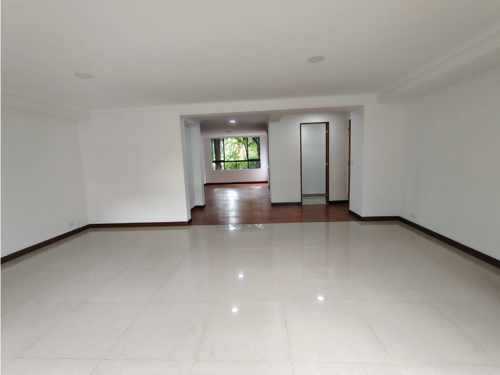 Apartamento en arriendo sector Milla de Oro — foto 3