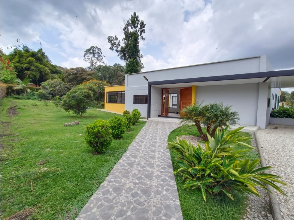 Casa de campo en arriendo en la Ceja vía Rionegro