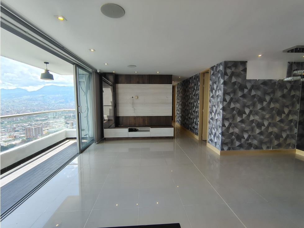 Apartamento en arriendo sector Loma del Indio — foto 2