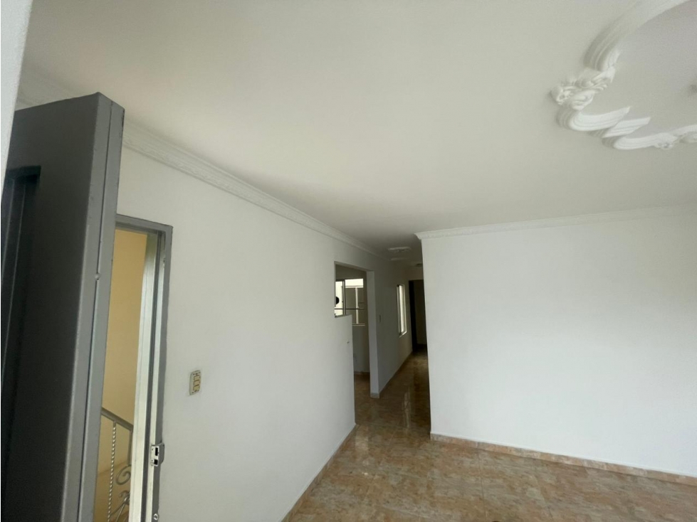 Apartamento en arriendo 4to piso Ciudad 2000 Cali — foto 6