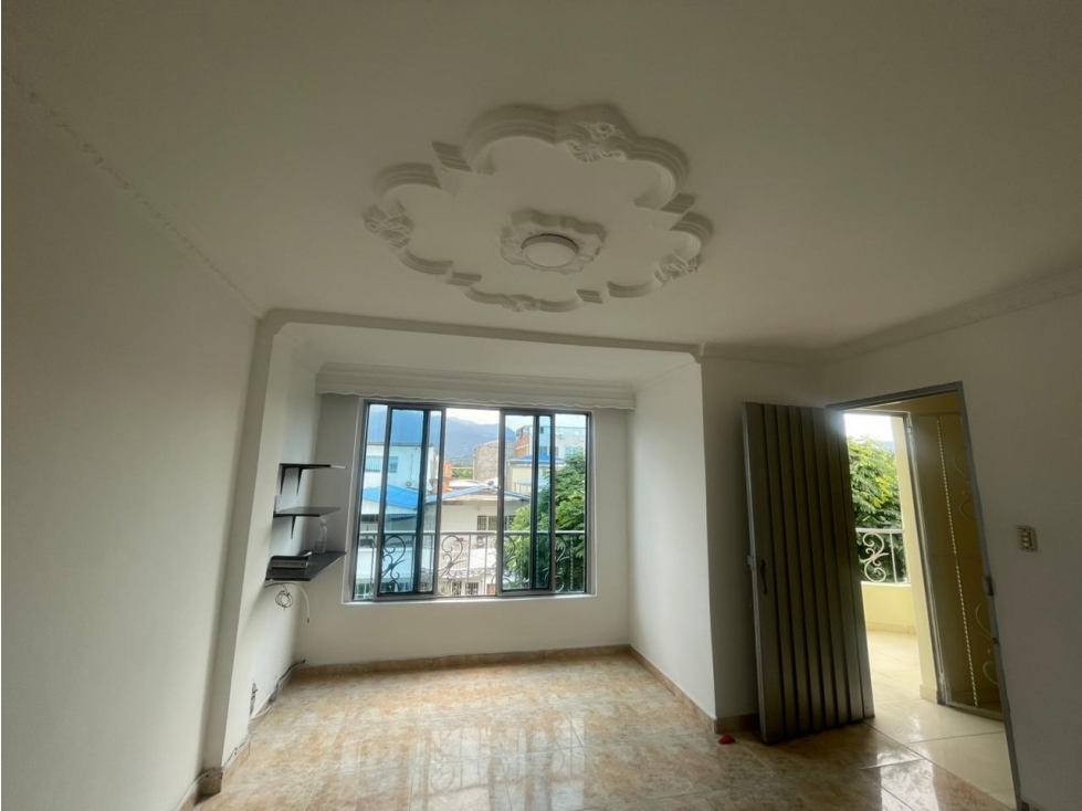 Apartamento en arriendo 4to piso Ciudad 2000 Cali — foto 2