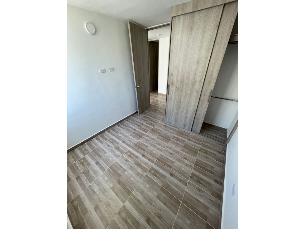 APARTAMENTO EN ALQUILER EN CIUDAD MALLORQUIN — foto 6