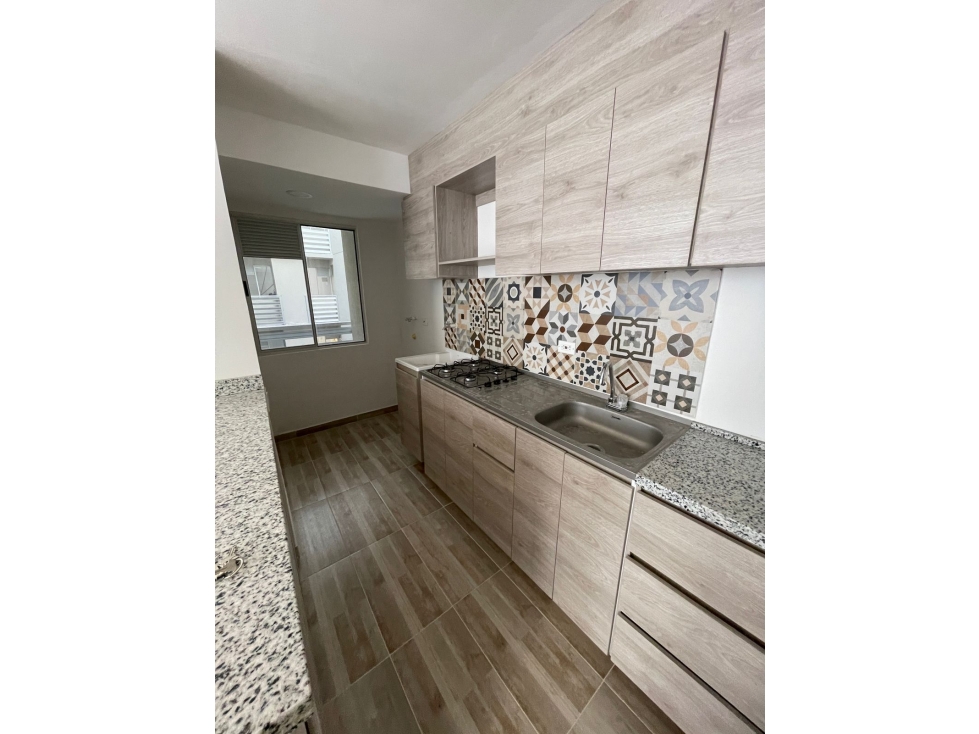 APARTAMENTO EN ALQUILER EN CIUDAD MALLORQUIN — foto 4