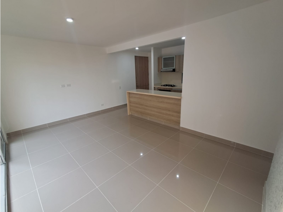 APARTAMENTO EN ARRIENDO EN RIO ALTO — foto 4
