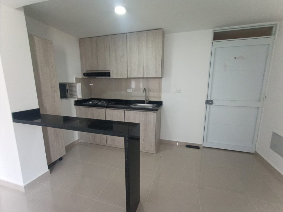 APARTAMENTO EN ALQUILER EN CIUDAD MALLORQUIN — foto 2