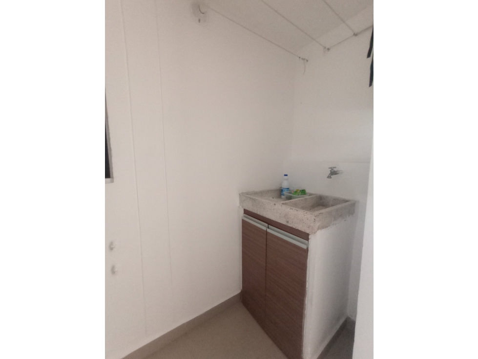 APARTAMENTO EN ALQUILER EN ALAMEDA DEL RIO — foto 4