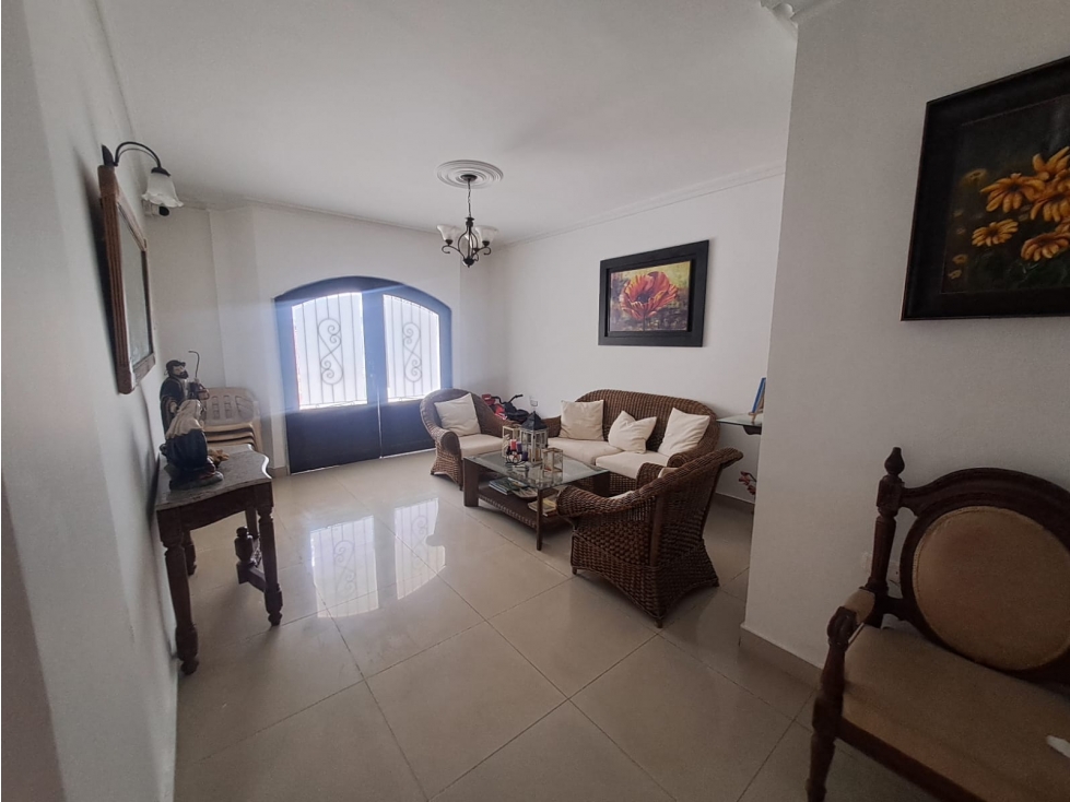 CASA EN VENTA EN RIOMAR