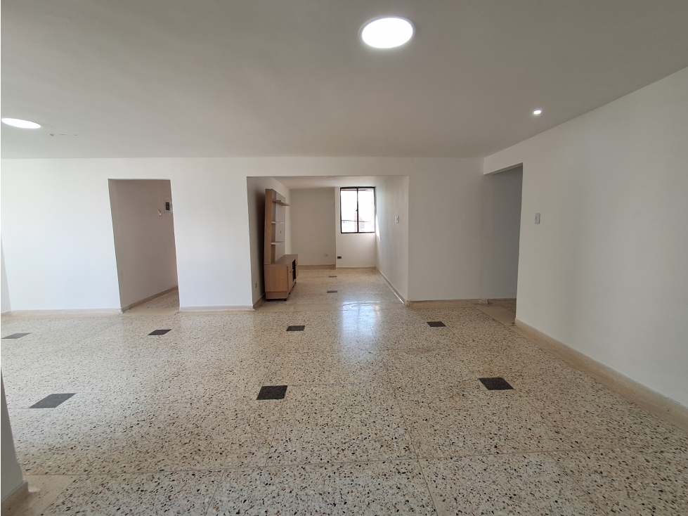 APARTAMENTO EN ARRIENDO O VENTA EN RIOMAR