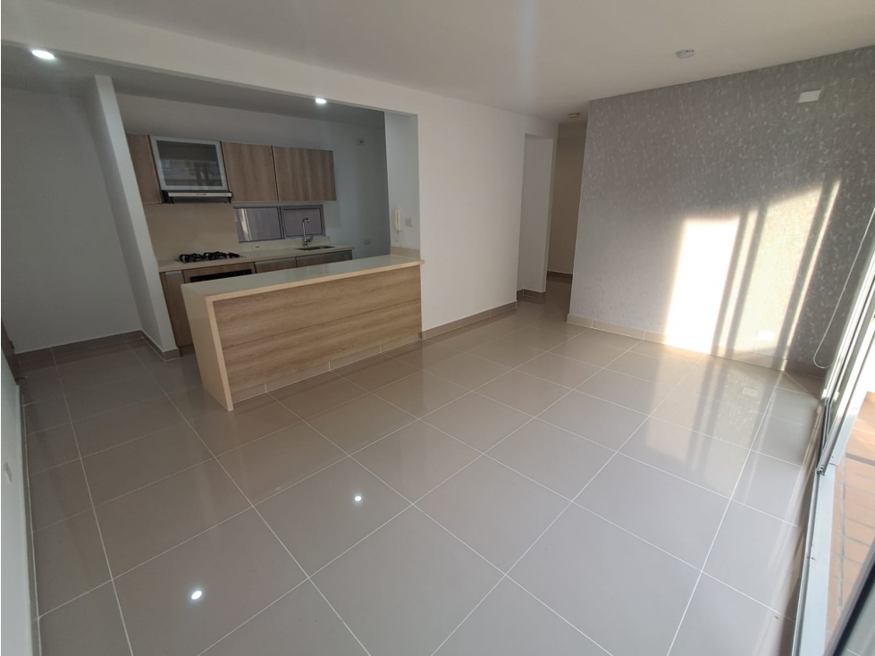 APARTAMENTO EN ARRIENDO EN RIO ALTO — foto 3
