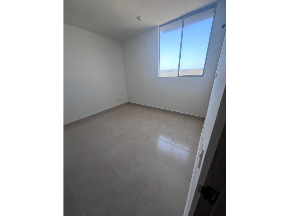 APARTAMENTO PARA ESTRENAR EN ALQUILER Y VENTA EN ALAMEDA DEL RIO — foto 2