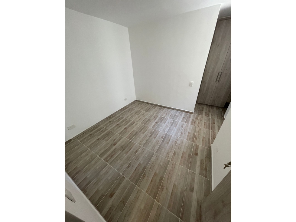 APARTAMENTO EN ALQUILER EN CIUDAD MALLORQUIN — foto 4