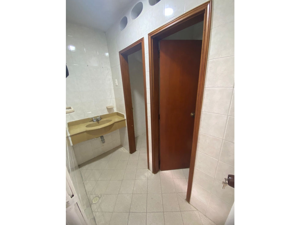 LOCAL EN ALQUILER EN ALTO PRADO — foto 4