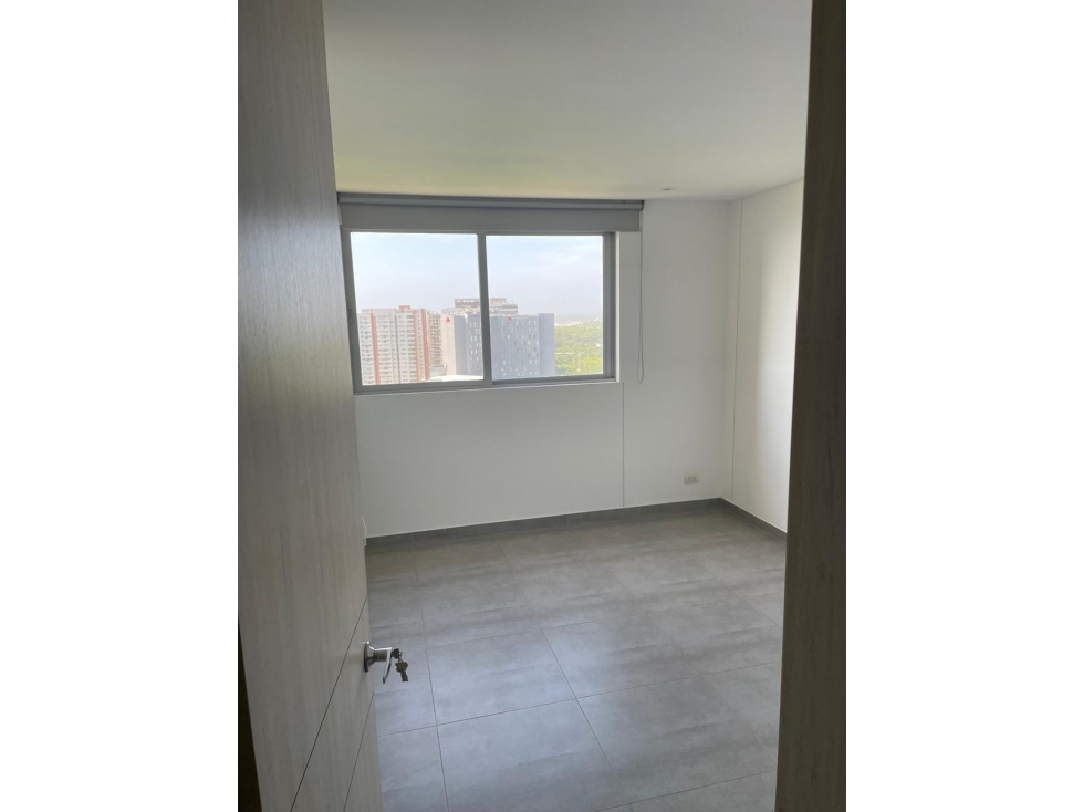 APARTAMENTO EN ALQUILER EN PORTAL DE GENOVES — foto 5