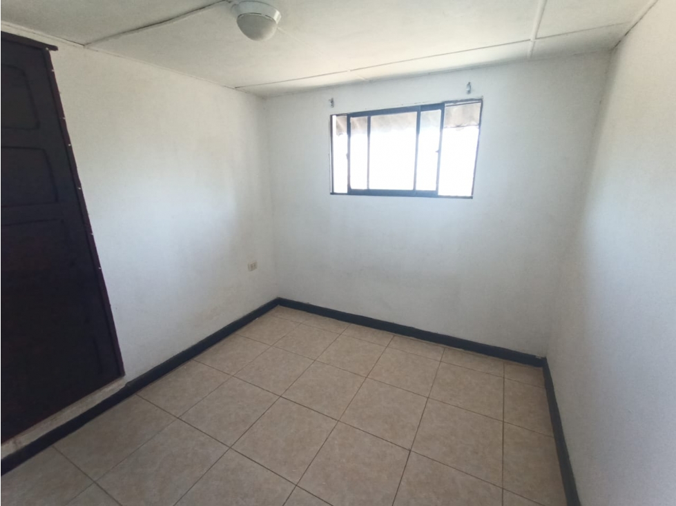 APARTAMENTO EN ALQUILER EN PARAISO — foto 5