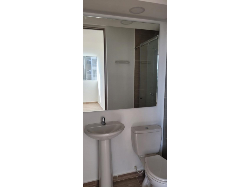 APARTAMENTO EN ALQUILER EN CIUDAD MALLORQUIN — foto 3