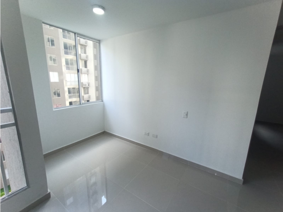 APARTAMENTO EN ALQUILER EN CIUDAD MALLORQUIN — foto 4