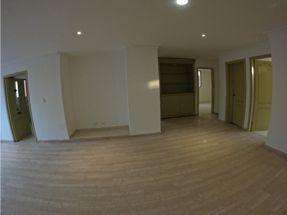 APARTAMENTO EN ALQUILER Y VENTA EN RIOMAR — foto 2
