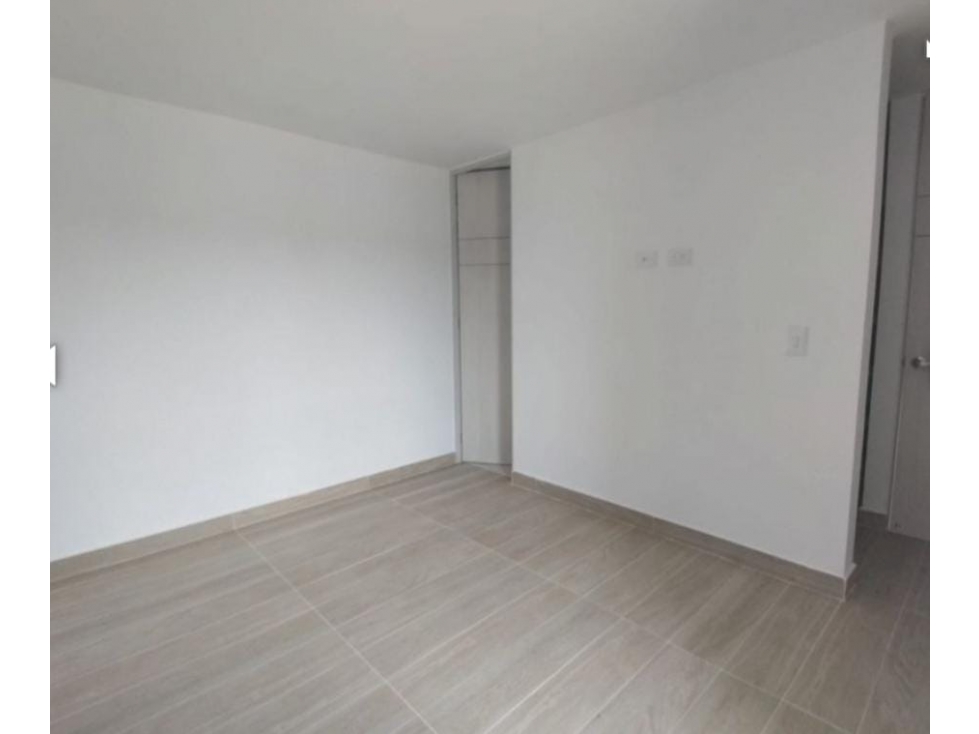 APARTAMENTO EN ALQUILER EN ALAMEDA DEL RIO — foto 3