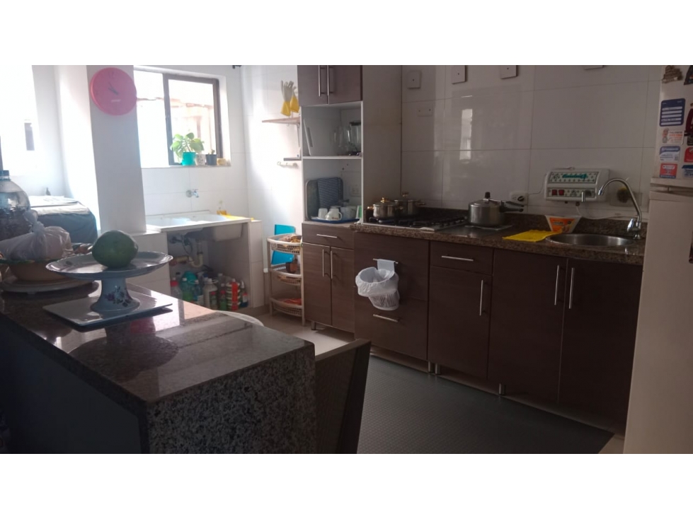 APARTAMENTO EN VENTA EN ALTOS DEL LIMON — foto 3