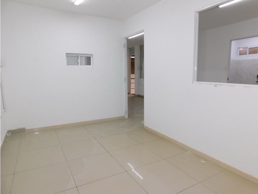 BODEGA EN ARRIENDO EN LA CIRCUNVALAR — foto 2