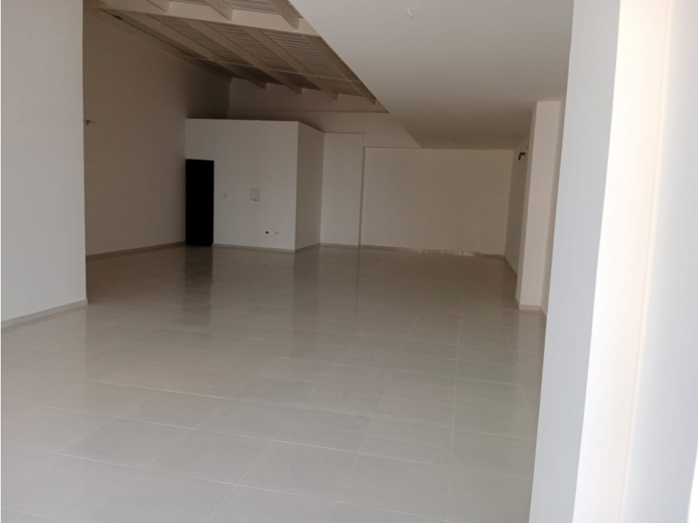 LOCAL EN ARRIENDO EN LA CAMPIÑA — foto 3