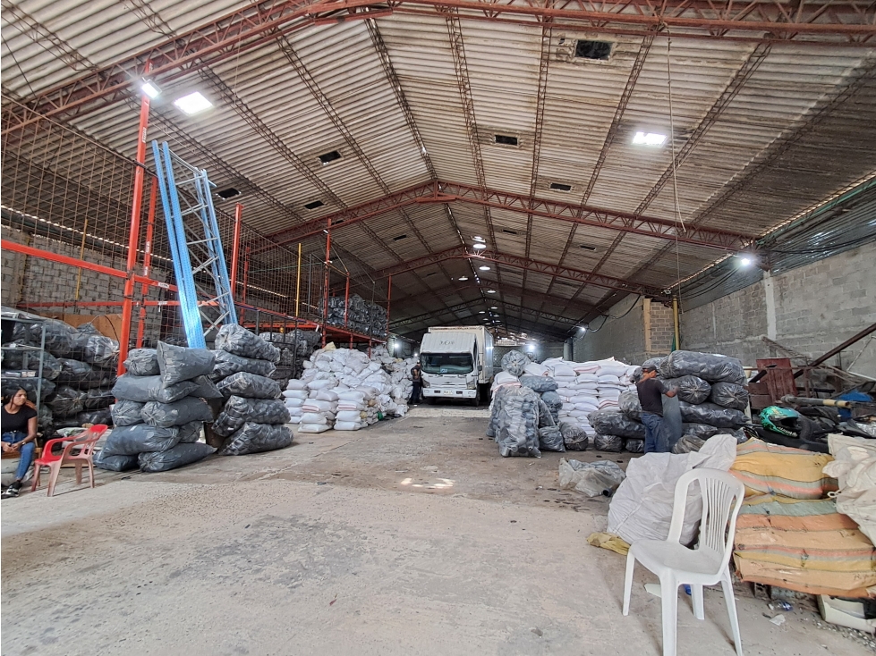 BODEGA EN ARRIENDO EN BELLAVISTA