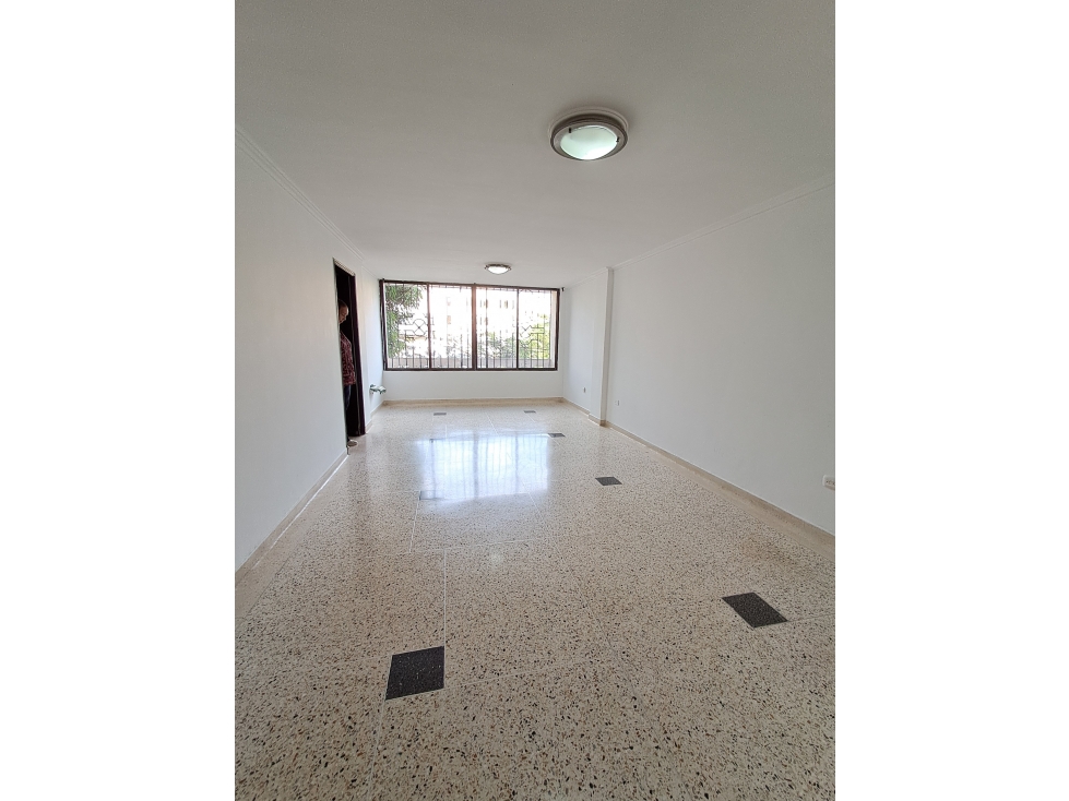 APARTAMENTO EN ARRIENDO EN RIOMAR