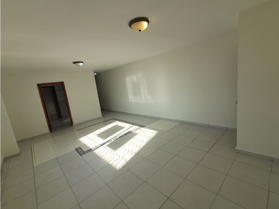 APARTAMENTO EN ARRIENDO EN EL PORVENIR — foto 2
