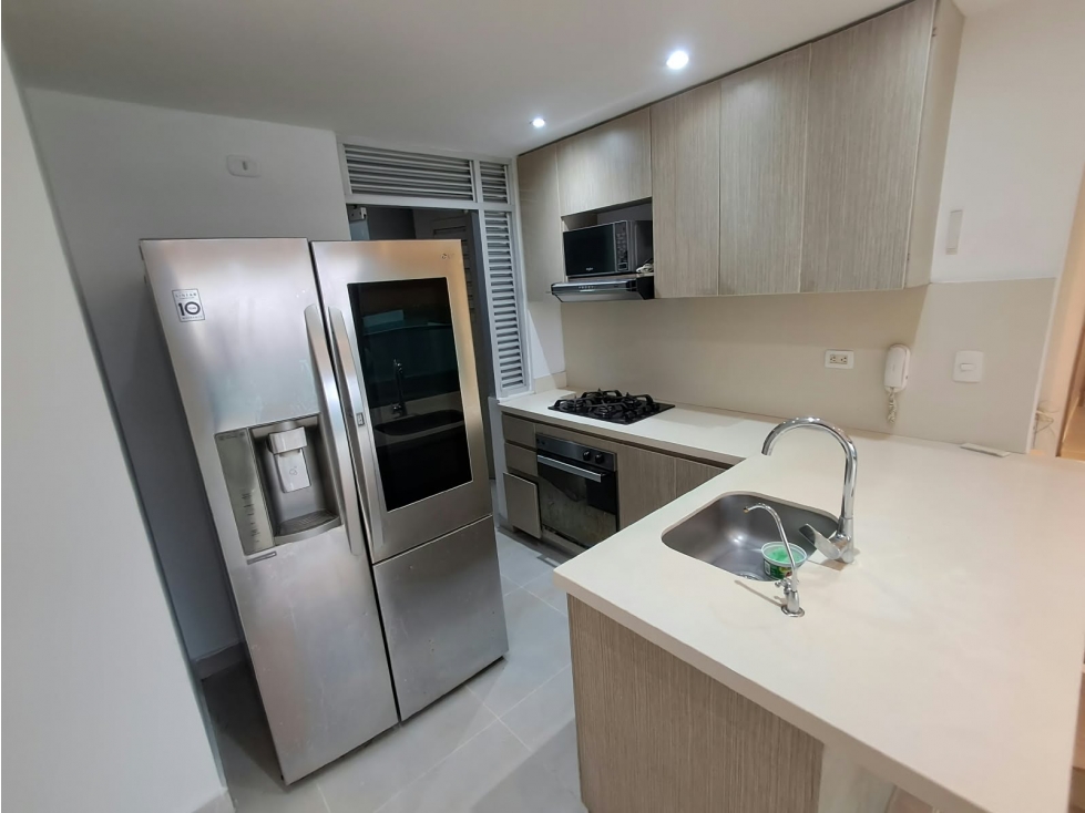 APARTAMENTO SEMIAMOBLADO EN ARRIENDO EN ALTOS DEL LIMON — foto 4