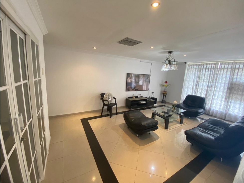 CASA COMERCIAL EN VENTA EN CIUDAD JARDIN — foto 2