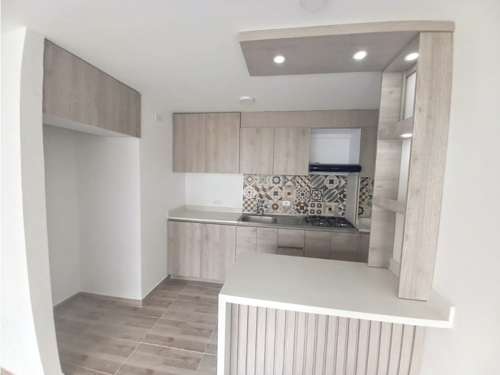 APARTAMENTO EN ALQUILER EN CIUDAD MALLORQUIN — foto 4