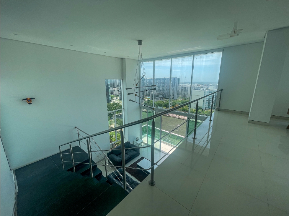PENTHOUSE AMOBLADO EN VENTA EN RIOMAR — foto 4