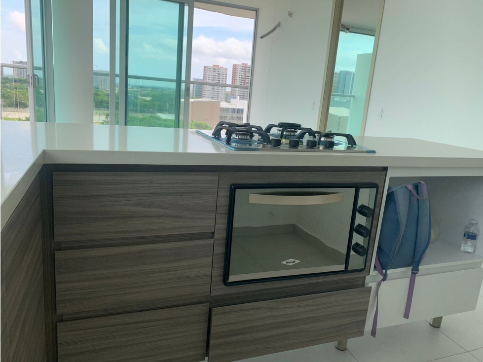 APARTAMENTO EN ALQUILER EN PORTAL DE GENOVES — foto 3