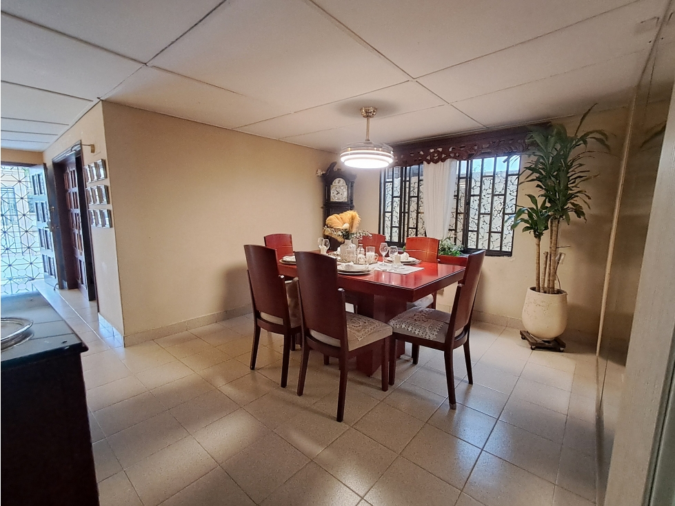 CASA EN VENTA EN LAS DELICIAS - 2