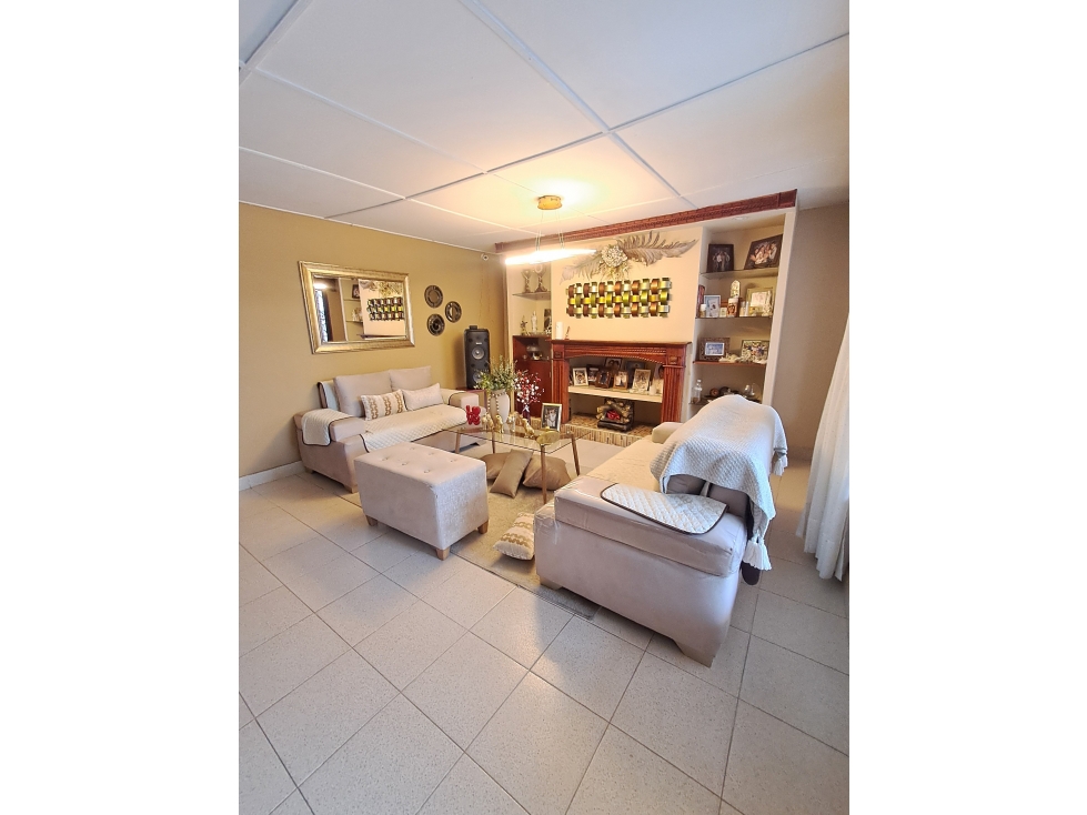 CASA EN VENTA EN LAS DELICIAS - 1