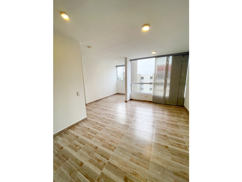 APARTAMENTO EN ARRIENDO EN CIUDAD MALLORQUIN — foto 2