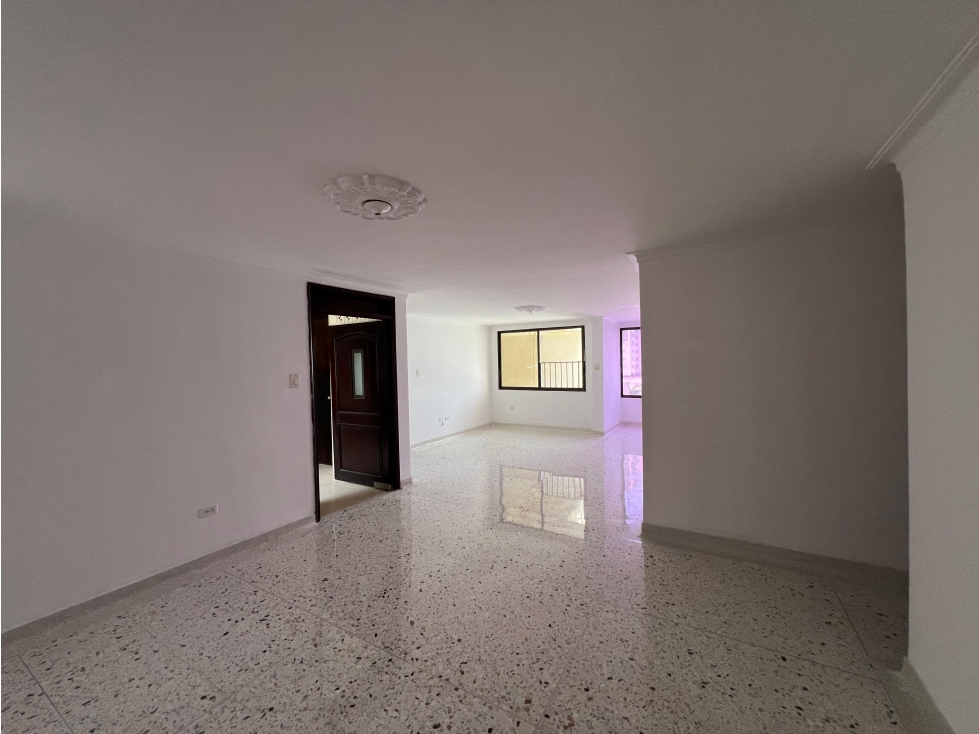APARTAMENTO EN VENTA EN EL GOLF — foto 2