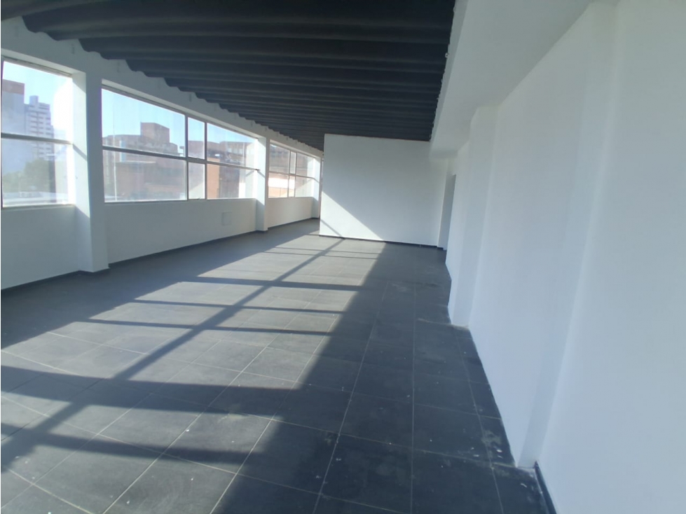 LOCAL - OFICINA EN ARRIENDO EN GRANADILLO — foto 3