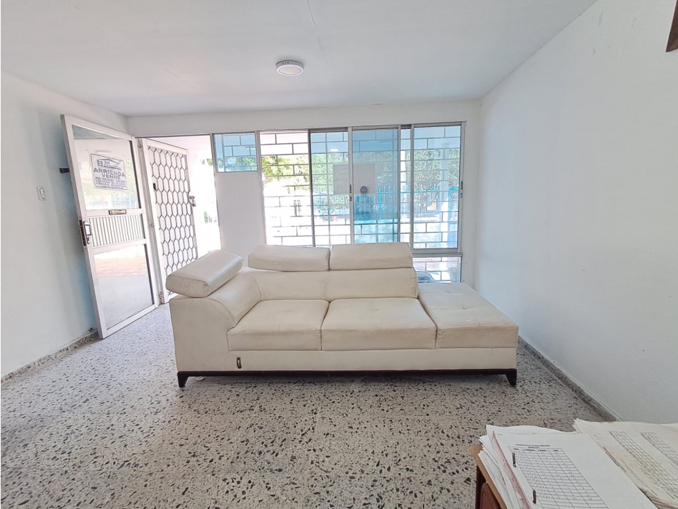 CASA EN ARRIENDO EN LAS MERCEDES - 3