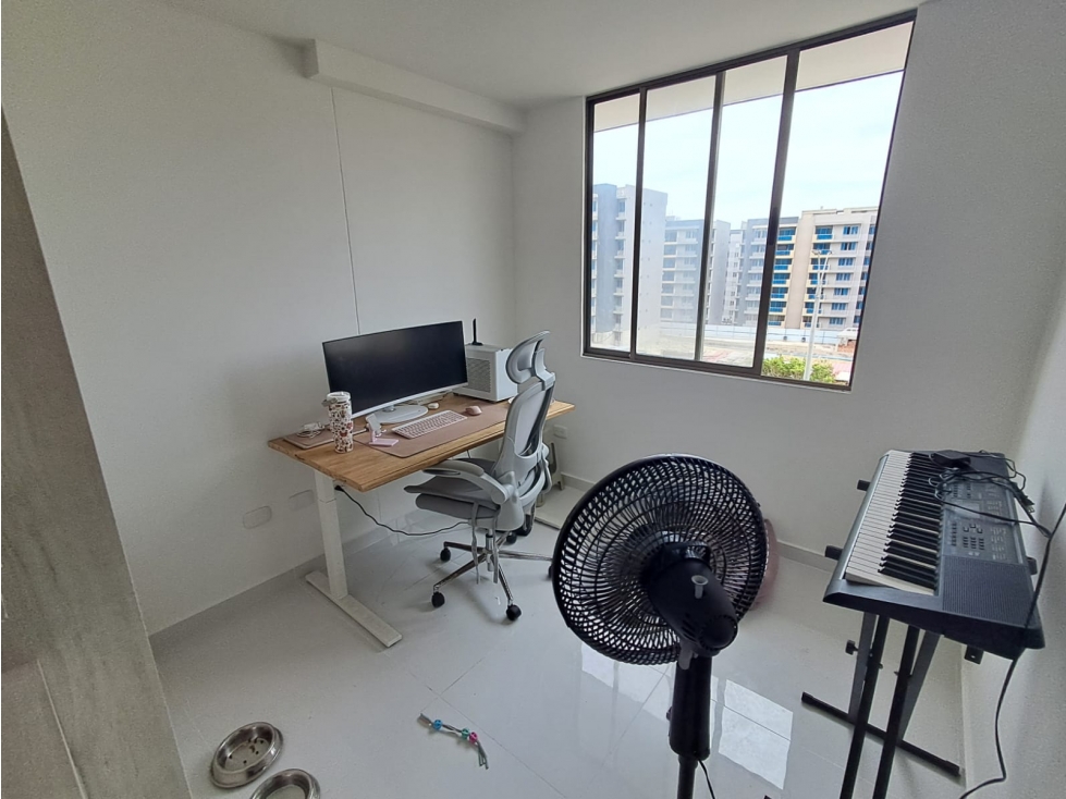 APARTAMENTO SEMINUEVO EN ARRIENDO EN RIO ALTO — foto 5