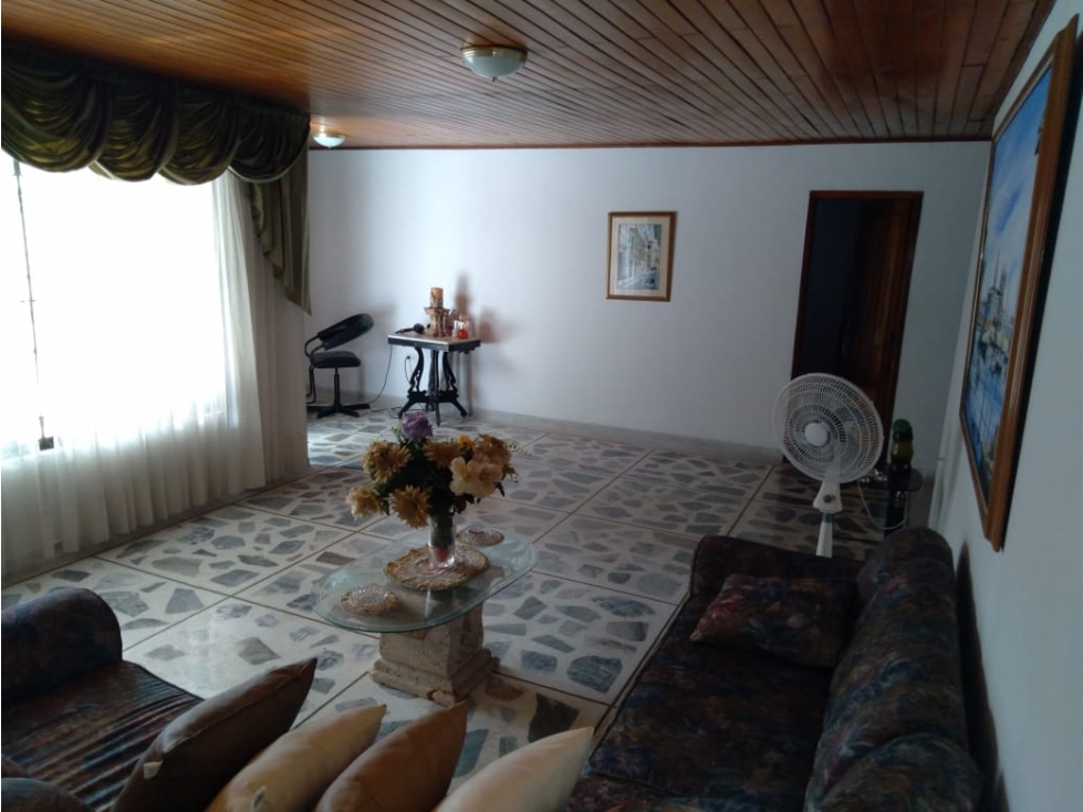 CASA EN VENTA Y ARRIENDO EN LOS ALPES