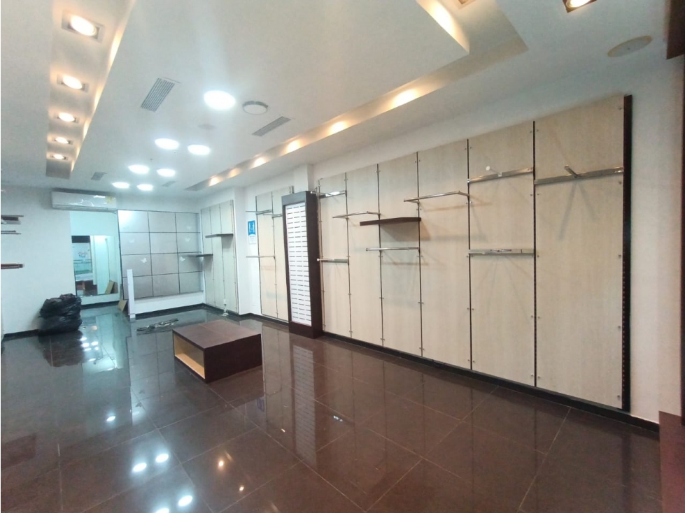 LOCAL EN ALQUILER Y VENTA EN VILLA COUNTRY - 3