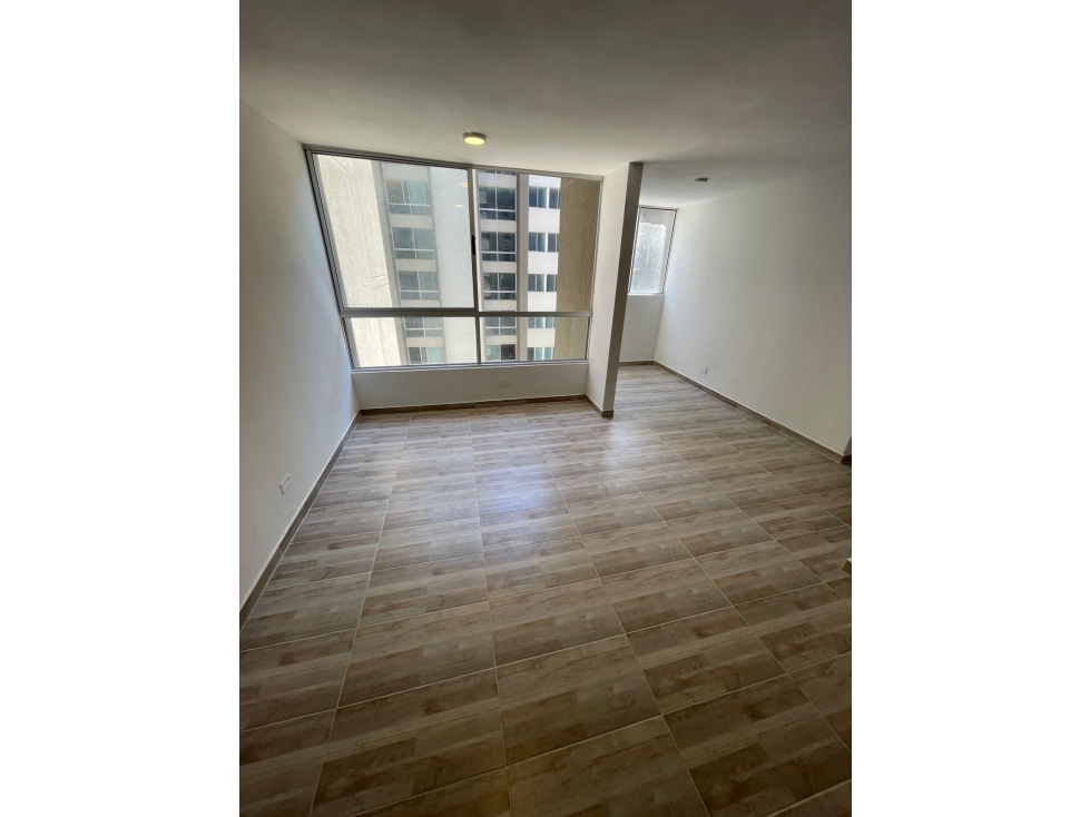 APARTAMENTO EN ALQUILER EN CIUDAD MALLORQUIN — foto 2